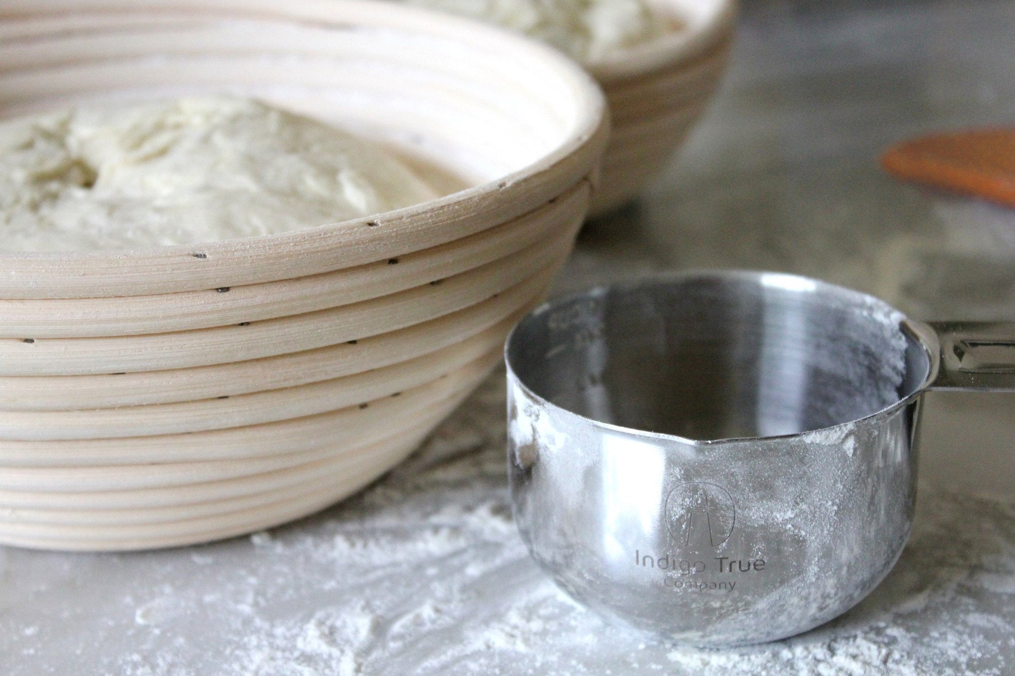 8.5" Banneton Basket with Cloth Liner and Flexible Bowl Scraper